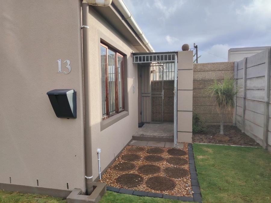 To Let 3 Bedroom Property for Rent in Windsor Park Western Cape